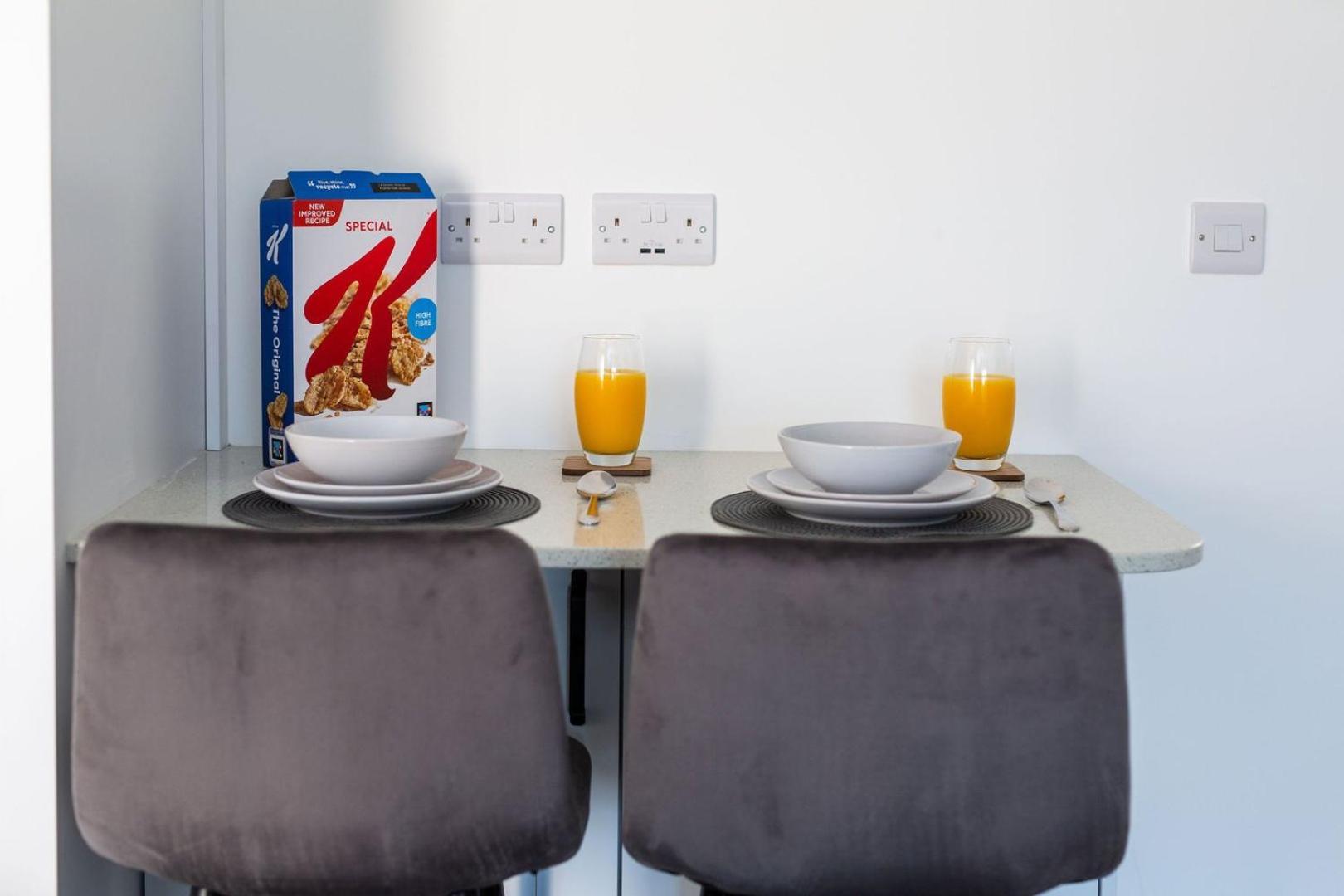 Stylish Apartment W/ Private Garden - Dog Friendly Newport  Zewnętrze zdjęcie